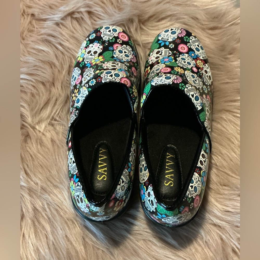 #Savvy Sugar Skull Clogs - Size 8.5 Comfortable nurse - Picture 3 of 5